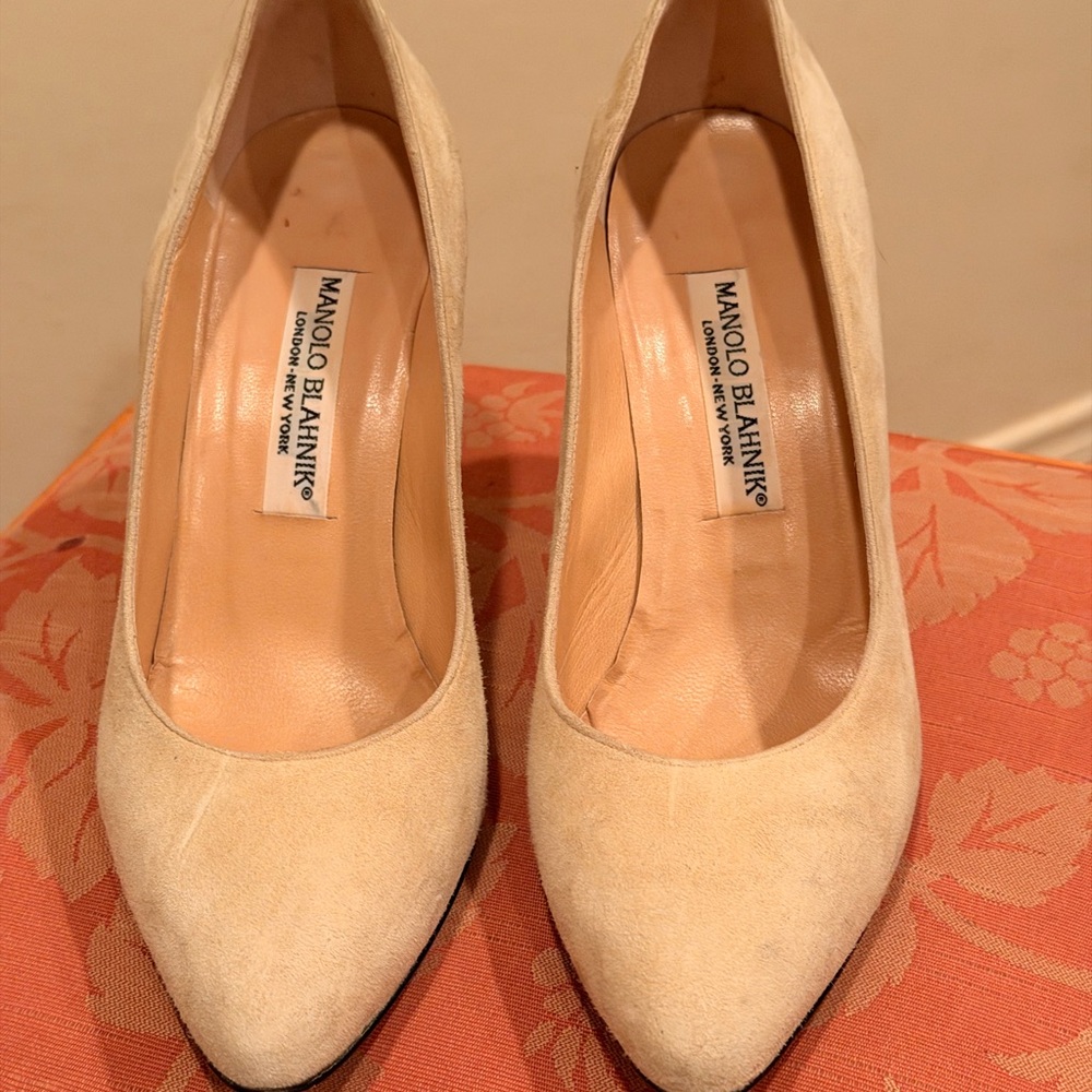 Manolo Blahnik Beige Heels